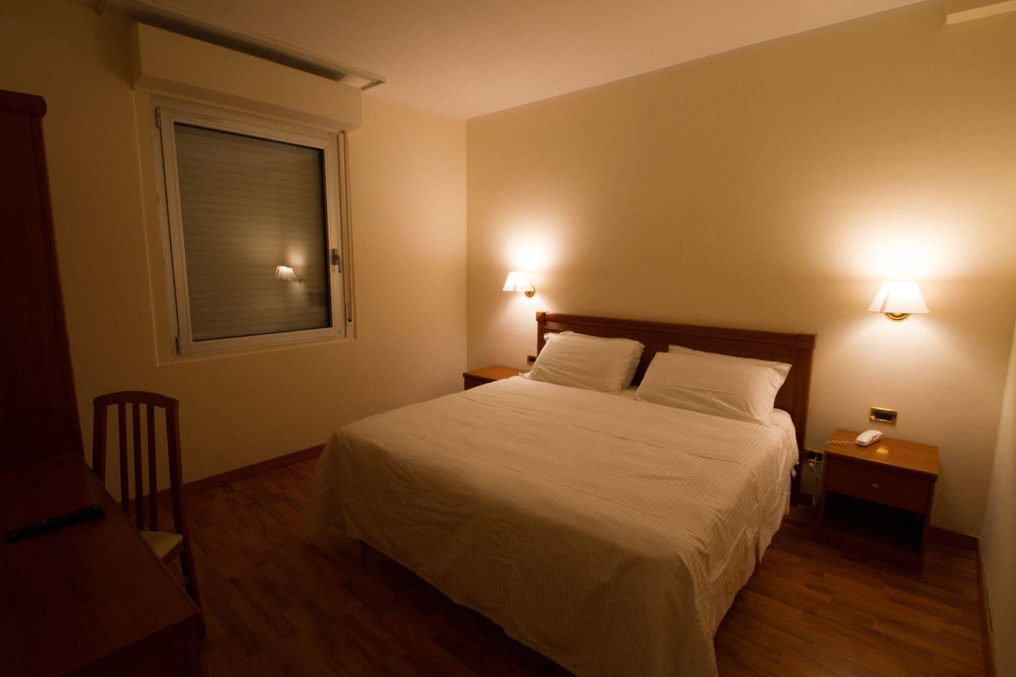 Hotel Santa Lucia Bastia Umbra Extérieur photo