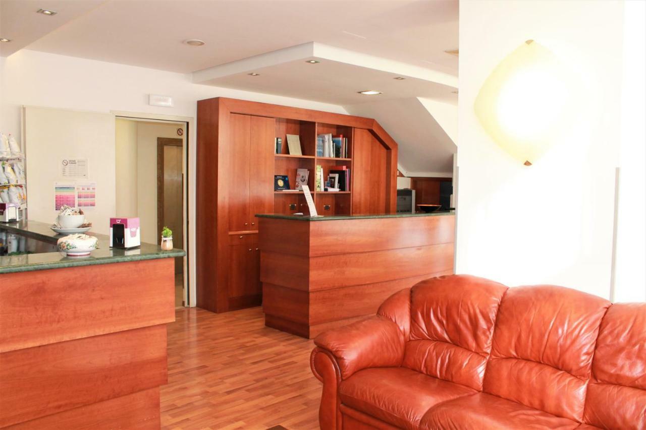 Hotel Santa Lucia Bastia Umbra Extérieur photo