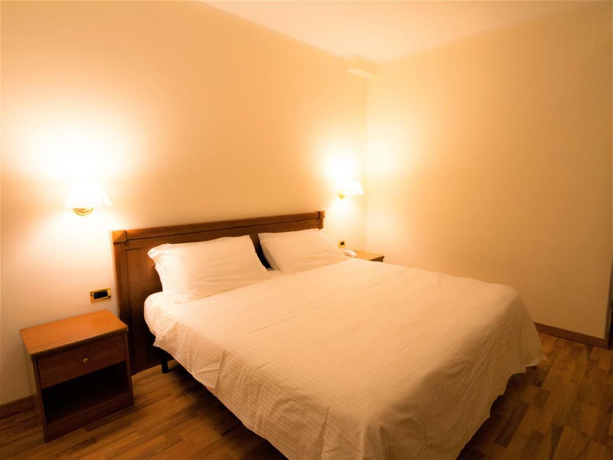 Hotel Santa Lucia Bastia Umbra Extérieur photo