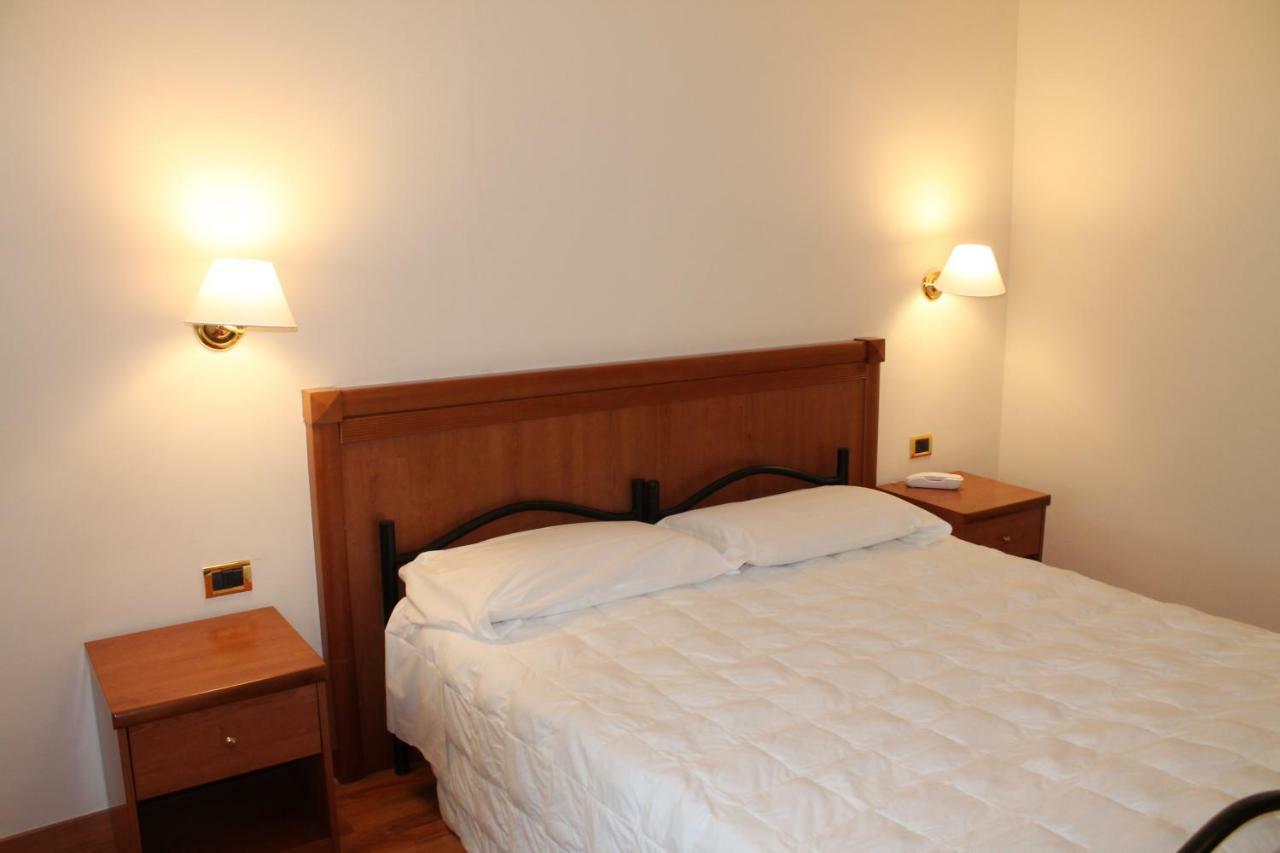 Hotel Santa Lucia Bastia Umbra Extérieur photo